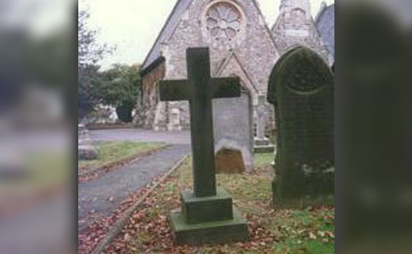 Tom Simmons grave