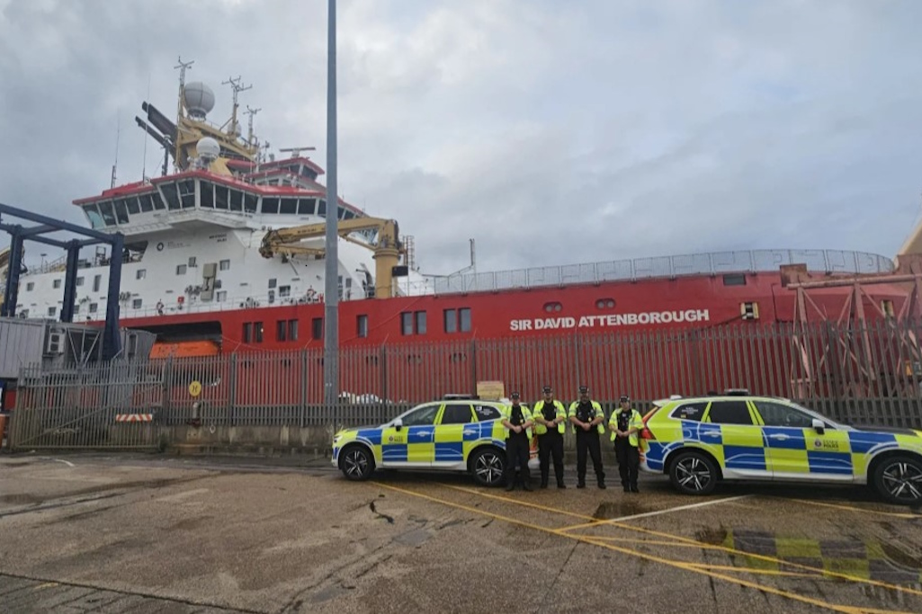Essex Police's Rural Engagement Team meet Boaty McBoatface