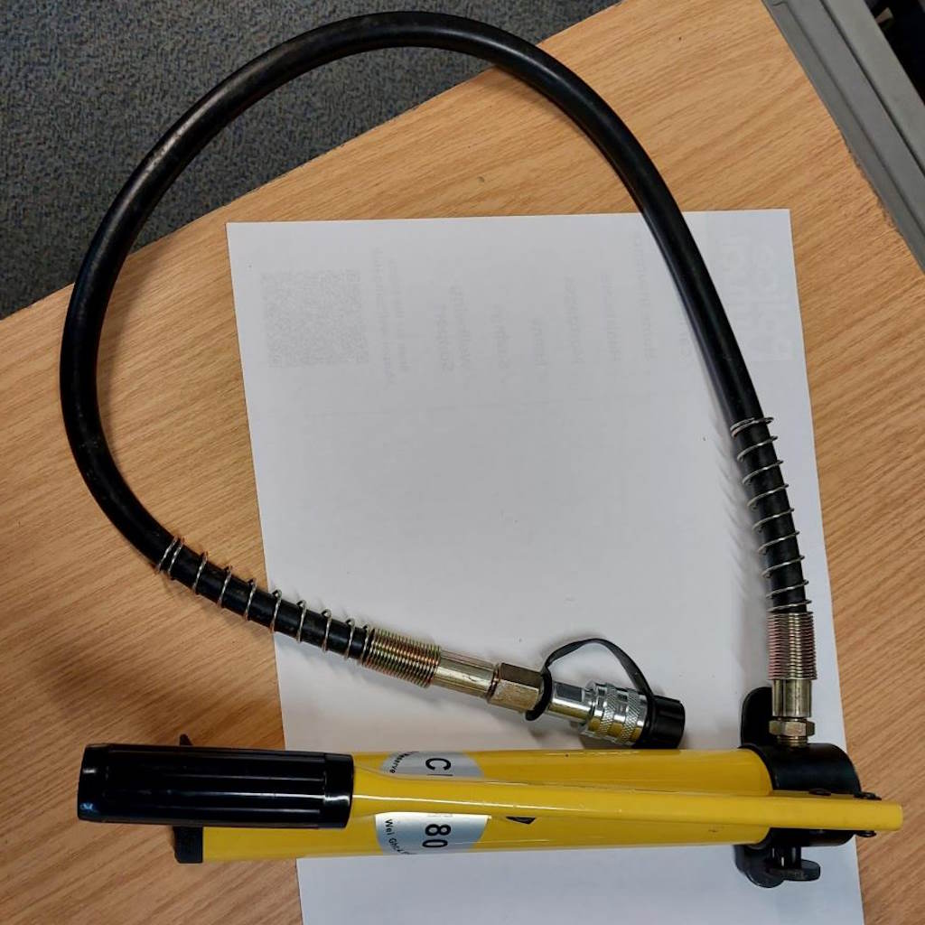 Hydraulic press recovered - Copy