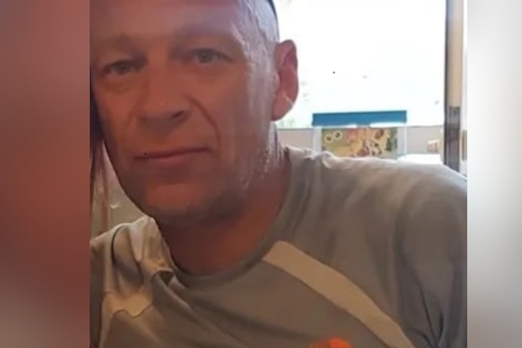 Lee Abbott, 48